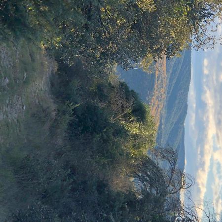 Retour Aux Sources Villa Sauve Bagian luar foto