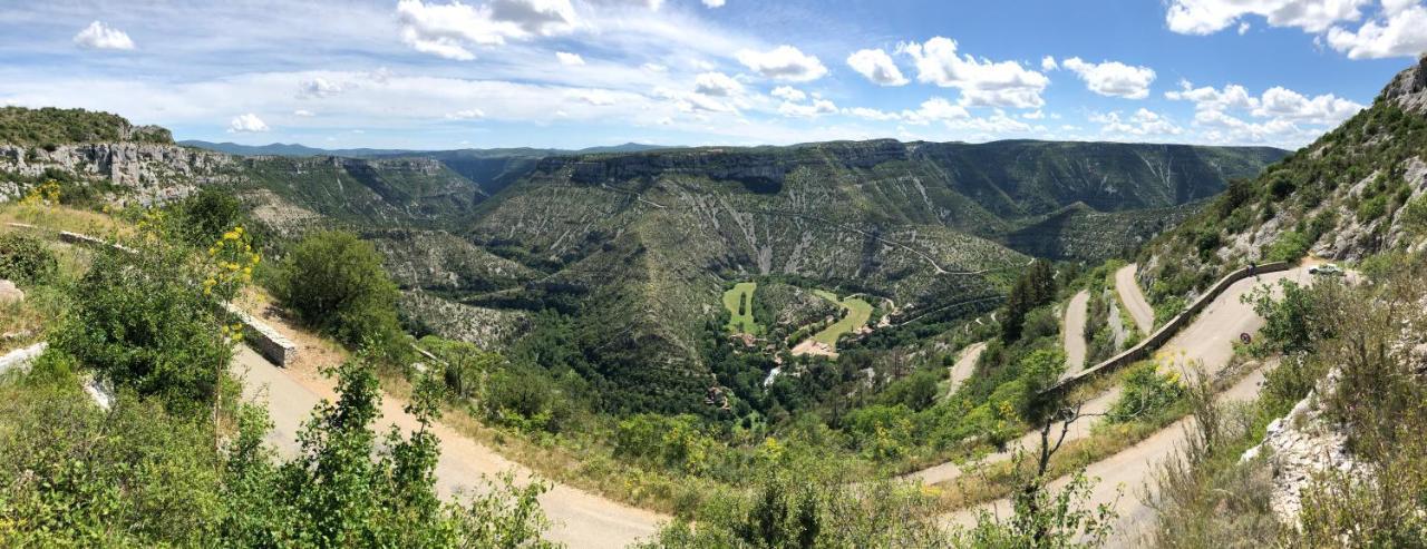 Retour Aux Sources Villa Sauve Bagian luar foto