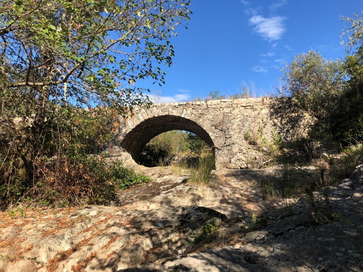 Retour Aux Sources Villa Sauve Bagian luar foto
