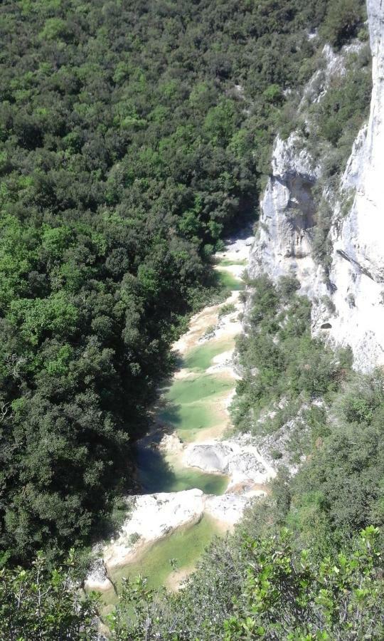 Retour Aux Sources Villa Sauve Bagian luar foto